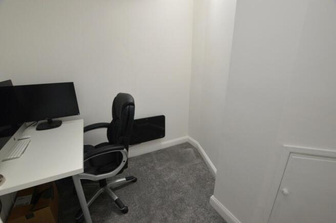 Bedroom 3/Study