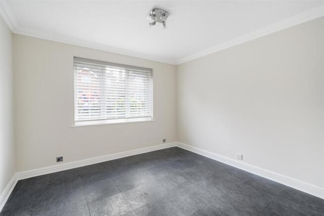 Dining Room: