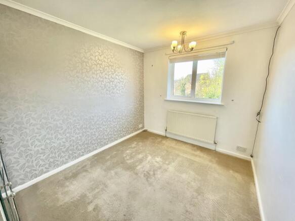 2 bed Semi-Detached to rent Image 9