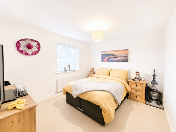 4 bed Detached for sale Image 10