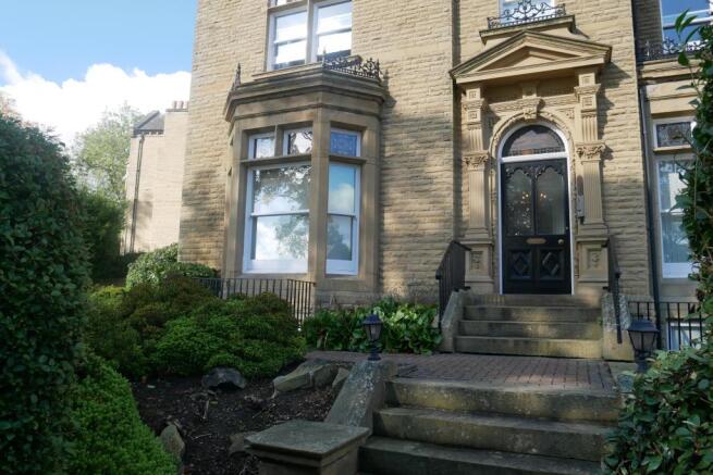 1 bed Apartment to rent Image 11