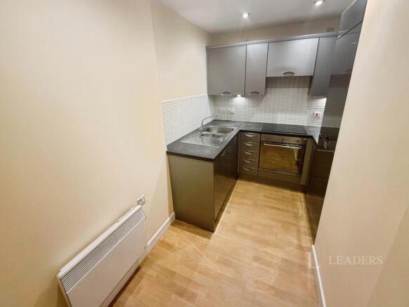 2 bed Flat to rent Image 4