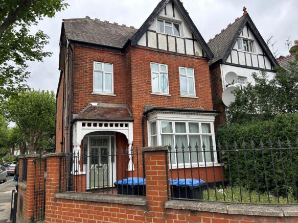 Walm Lane, Willesden Green, NW2 photo 4