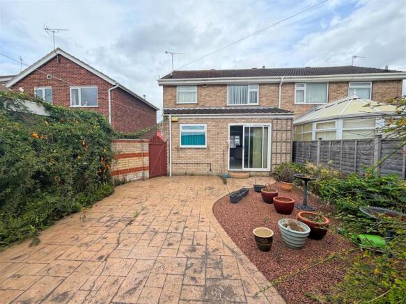 3 bed Semi-Detached for sale Image 7