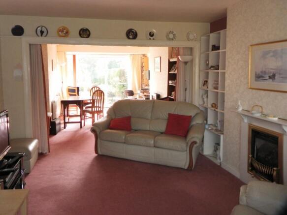 Lounge / Dining Room