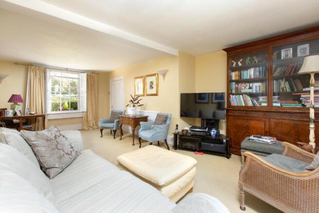 Sitting/family Room