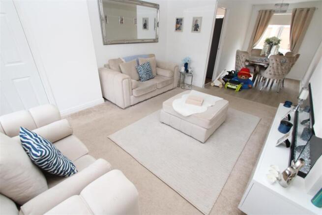 3 bed Detached for sale Image 5
