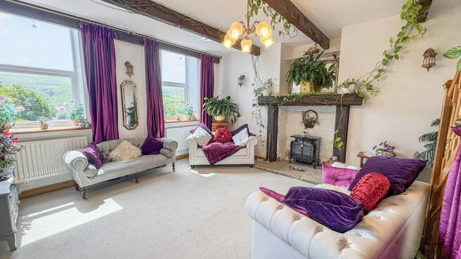 5 bed Barn Conversion for sale Image 4