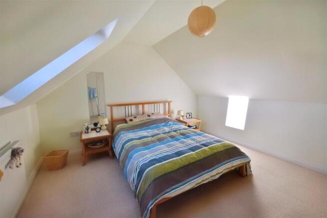 UPSTAIRS BEDROOM
