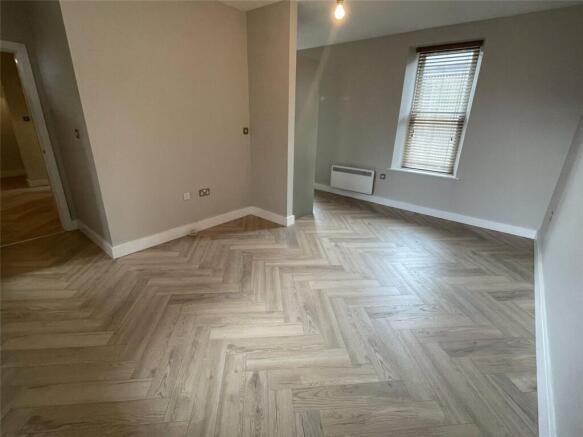 1 bed Apartment to rent Image 6