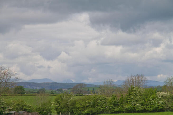 Countryside Outlo...