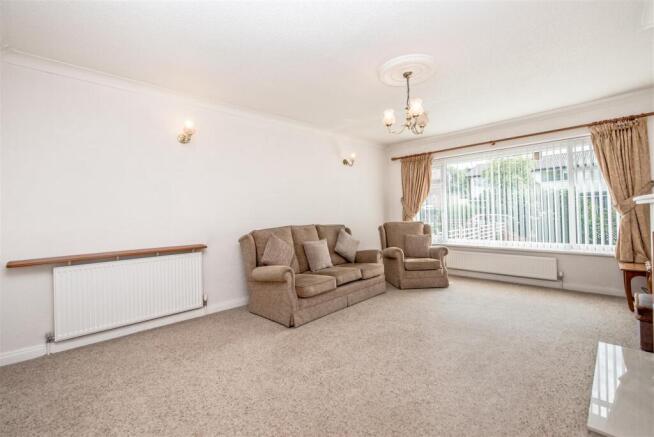 2 bed Semi-Detached Bungalow for sale Image 6