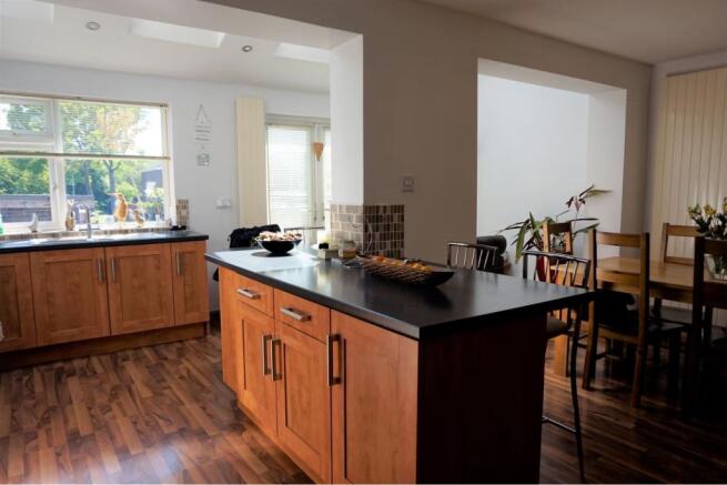 Kitchen/Dining Room
