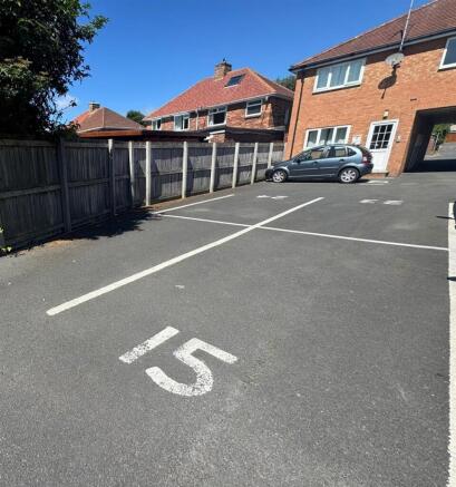 2 bed Flat for sale Image 5