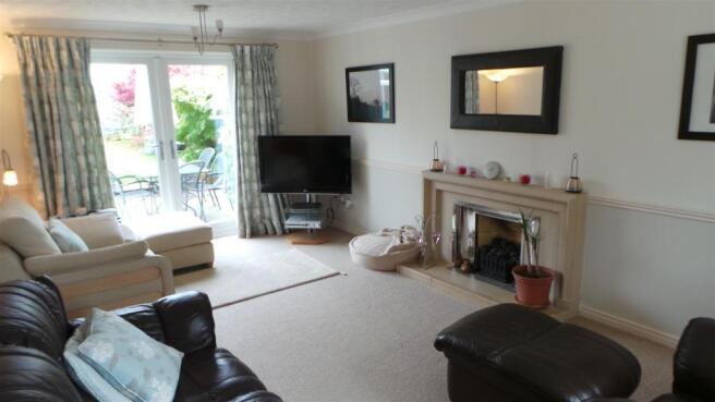 SITTING ROOM