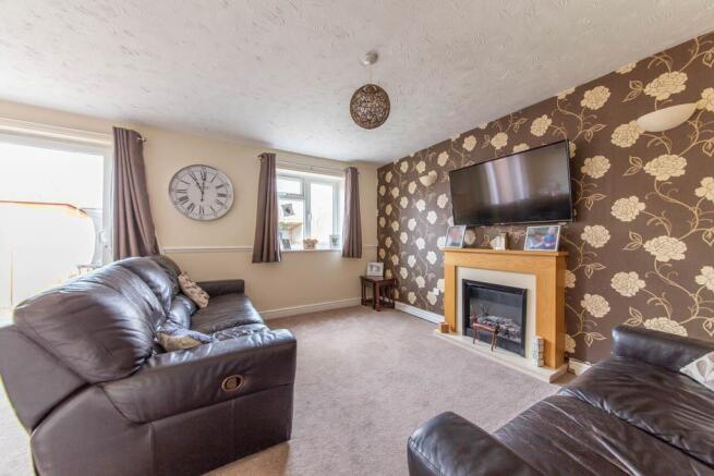 7 Baker Close LOW RES-9.jpg