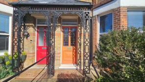 5, West Cliff Road, Broadstairs CT10 1PU