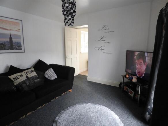 flat 006 - Copy.JPG
