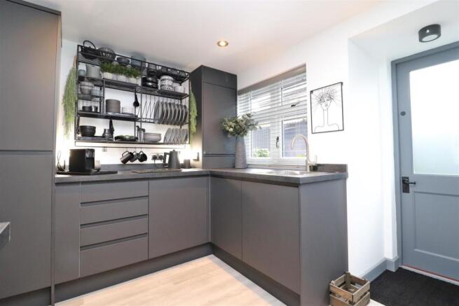 kitchen 3.JPG