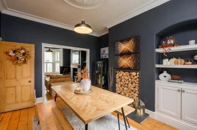 DINING ROOM 1