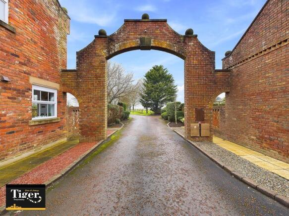 CAM03440G0-PR0242...