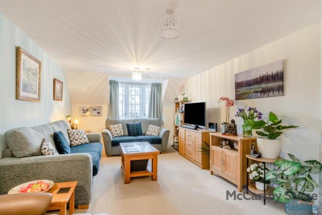 8670891-interior15.jpg