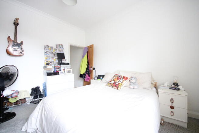 2 bed Terraced to rent Image 7