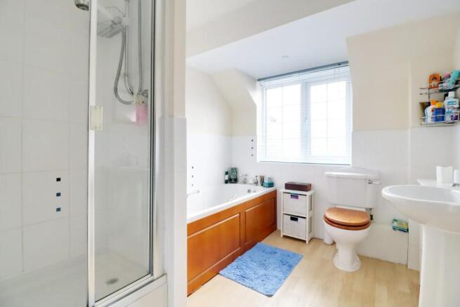 BED-1-ENSUITE.jpg