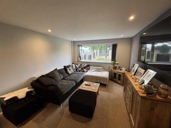 4 bed Detached for sale Image 4