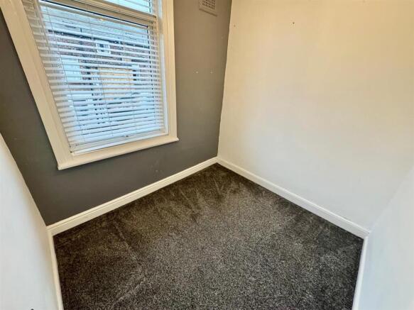 3 bed Terraced for sale Image 11