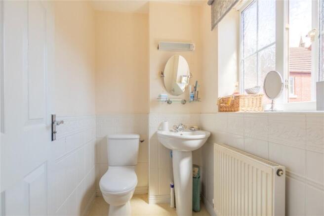 4 bed Detached for sale Image 8