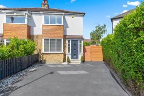 11, Garth Grove, Menston, Ilkley LS29 6LJ