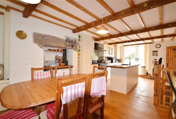 DINING AREA: