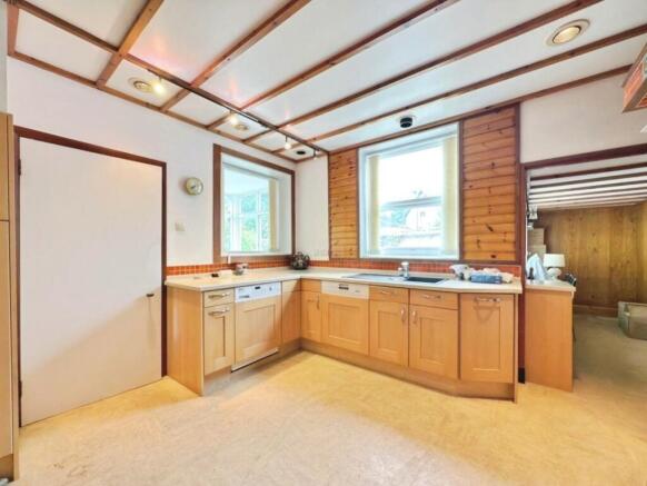 3 bed Detached for sale Image 4