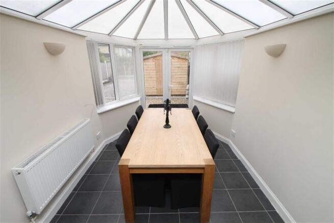 CONSERVATORY/DINING 