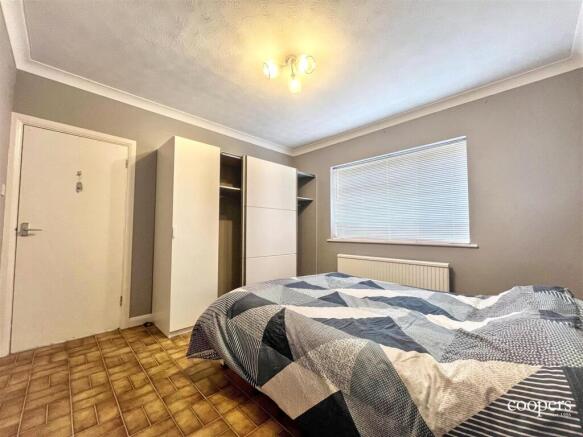 Bedroom 2 (3).jpg