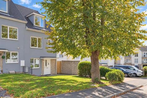 Grassendale Avenue, Plymouth