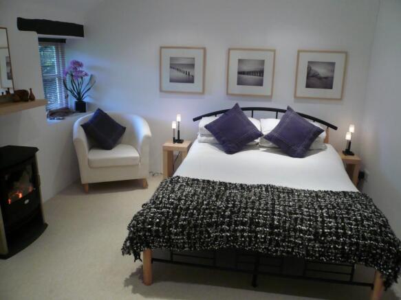 Bedroom & Lounge