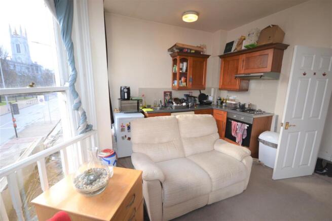 Open Plan Lounge / Kitchen