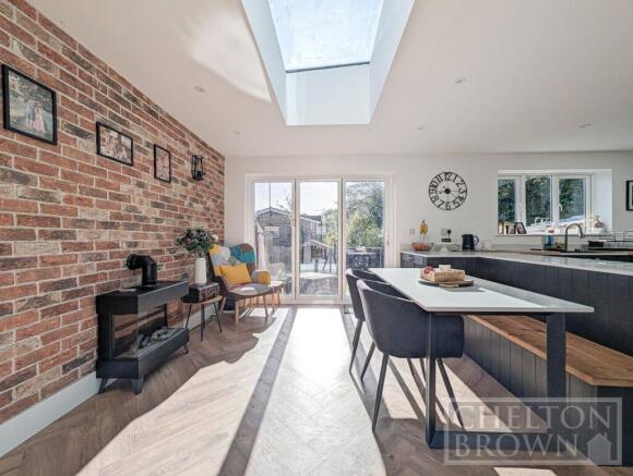 Kitchen/Dining Space