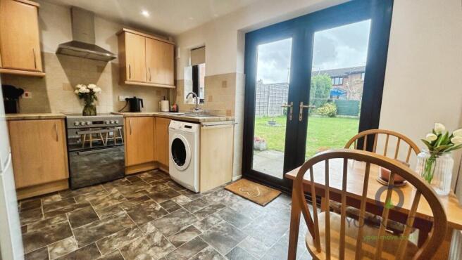 2 bed Semi-Detached for sale Image 4