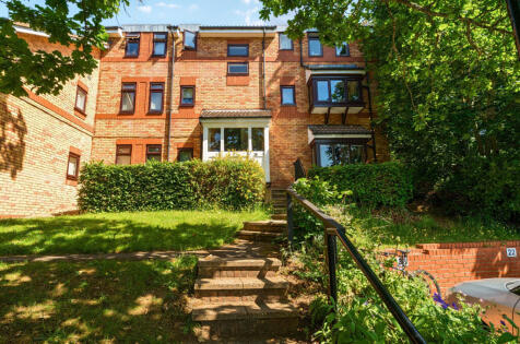 Badgers Hollow, Peperharow Road, Godalming, Surrey, GU7