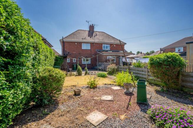 3 bed Semi-Detached for sale Image 10