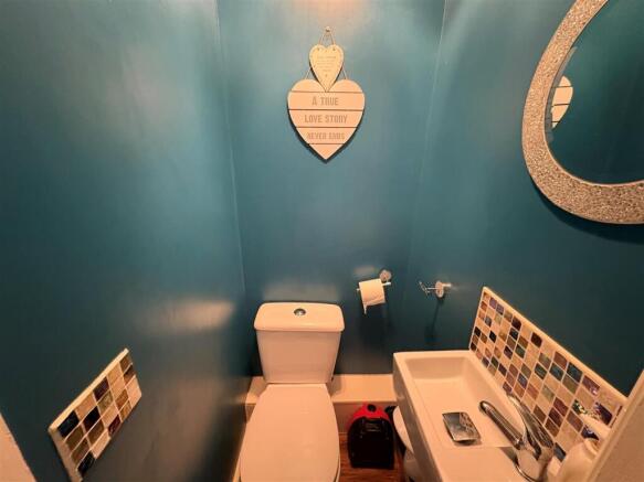 3 bed Terraced for sale Image 9