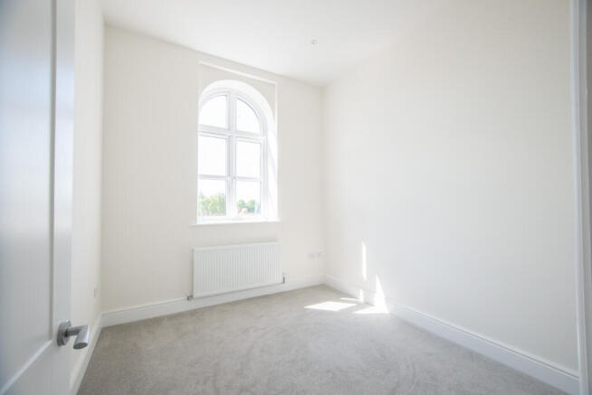2 bed Flat to rent Image 5