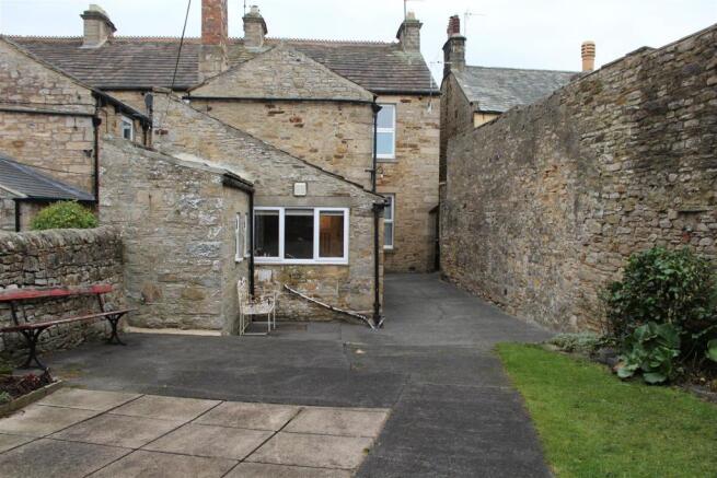 rear garden 2.JPG