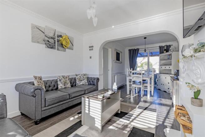 Reception Room-2.jpg