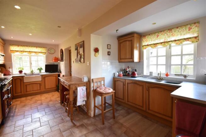 KITCHEN AREA
