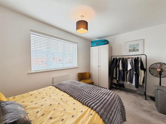 3 bed Semi-Detached for sale Image 10