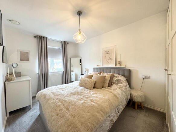 3 bed Town House for sale Image 12